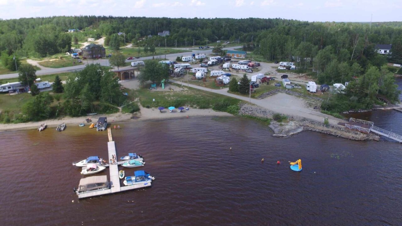 Cabin lodging (4 waterfront cabins) — Pourvoirie Obaska – Pourvoirie Obaska